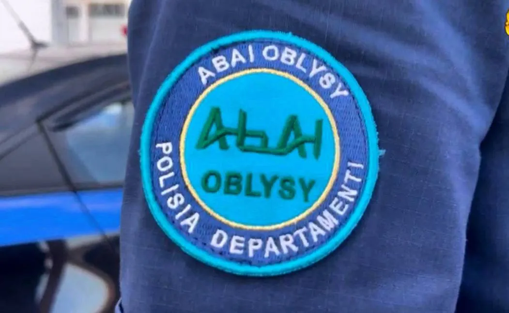 Полиция қызметкерлері оқиғаға қатысы бар екі азаматты анықтады.