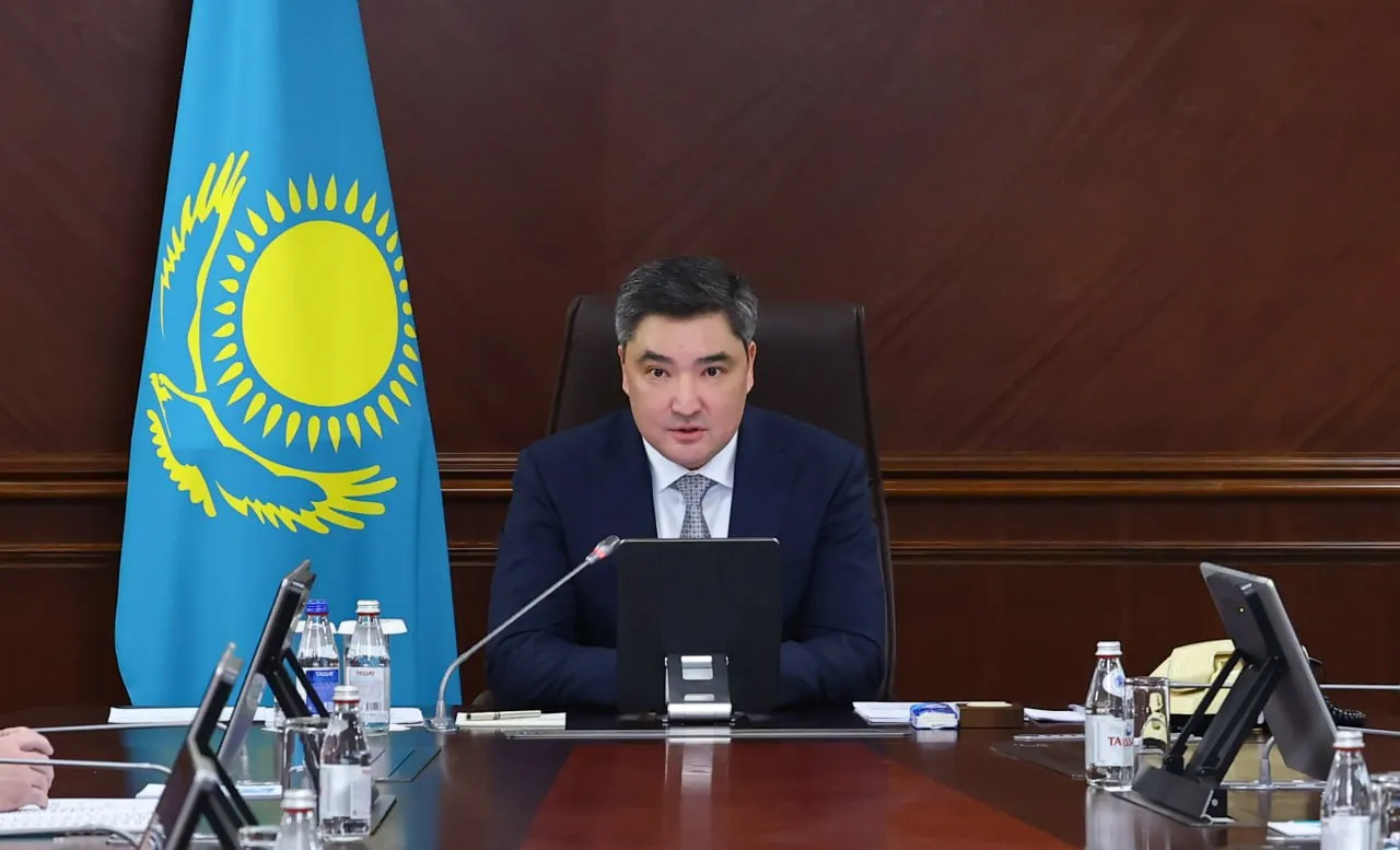 Подготовка к вегетационному сезону 2026 года: Олжас Бектенов поставил перед акимами задачу по диверсификации структуры посева с сокращением доли водозатратных культур  