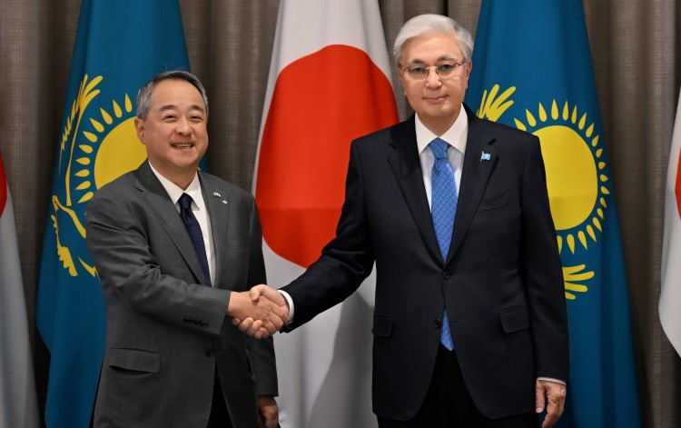 Глава государства принял президента компании Sumitomo Синго Уэно