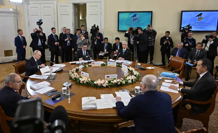 Президент Казахстана принял участие в заседании Высшего Евразийского экономического совета в узком составе