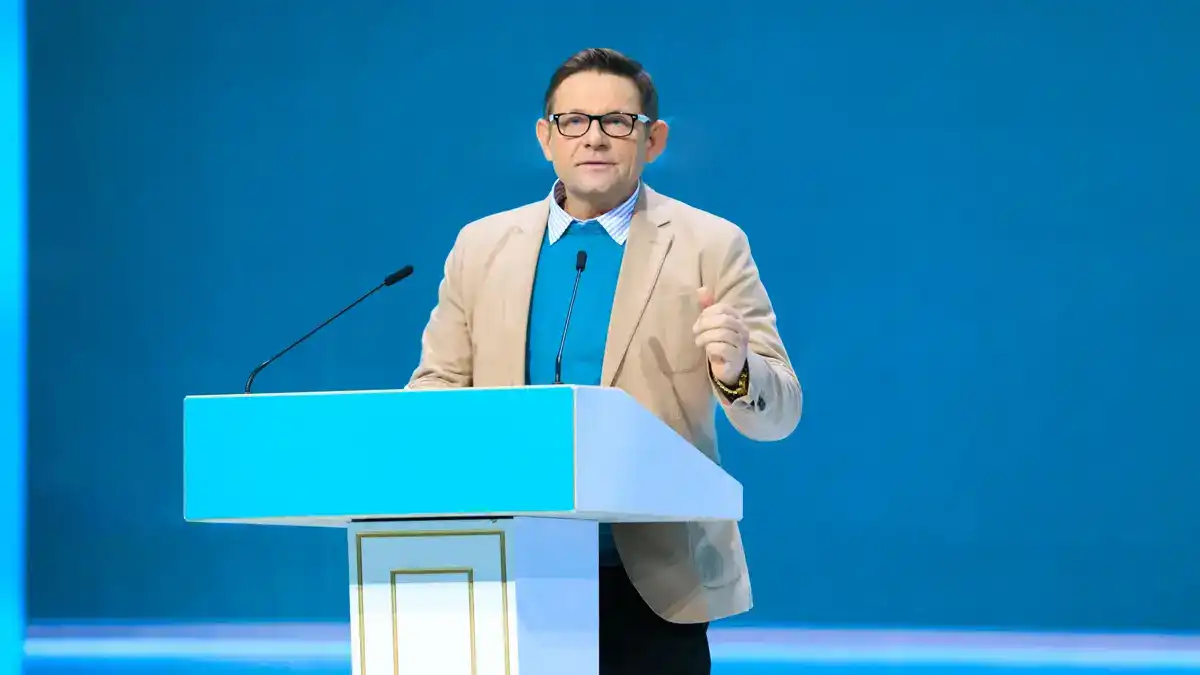 Социальные сети превратились в политический инструмент — депутат Пономарев