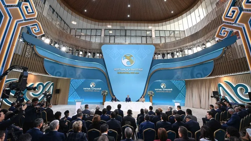 Мемлекет басшысының қатысуымен Ұлттық құрылтайдың отырысы басталды  