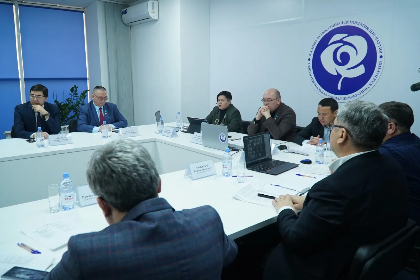 ЖСДП: Жаңа Конституция әлеуметтік әділеттілікті күшейтуі тиіс