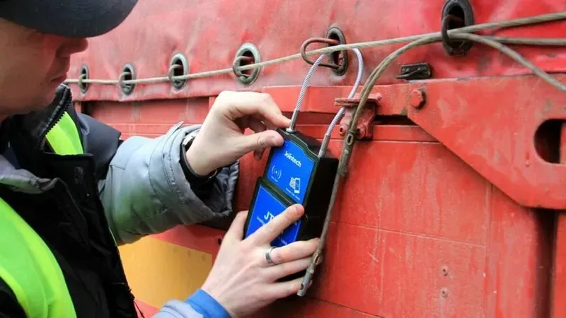 В ЕАЭС вводится отслеживание перевозок с применением навигационных пломб