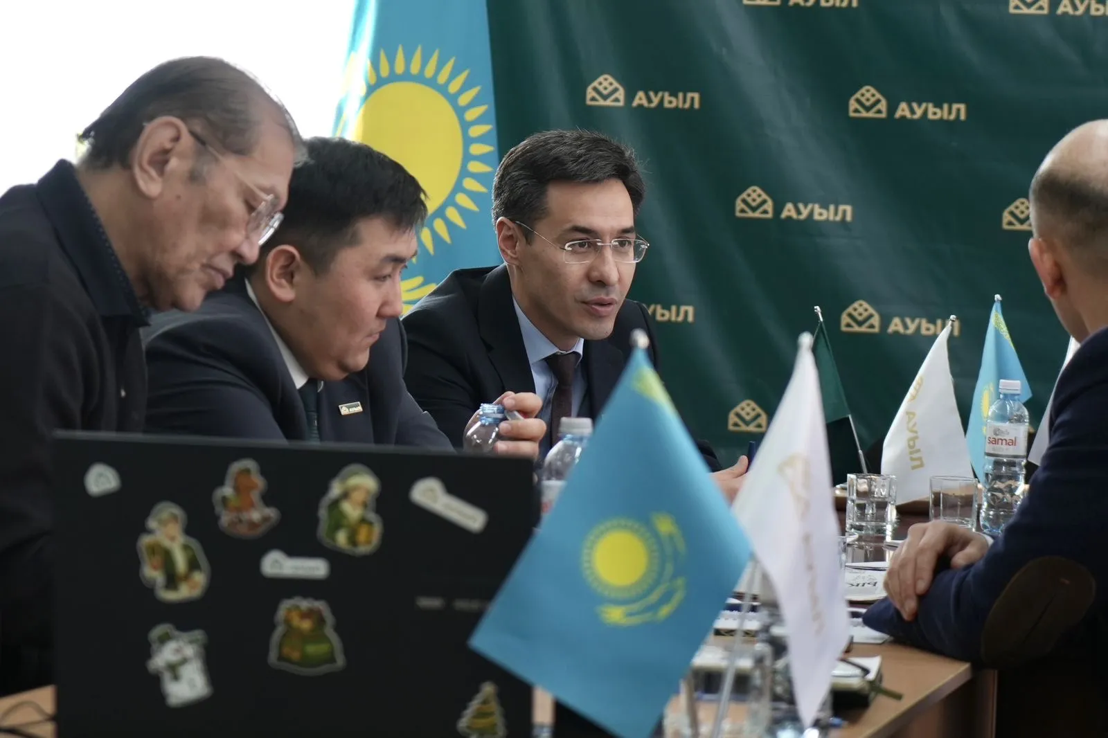 Областной филиал «Ауыл» партиясы по области Абай поддержал референдум по новой Конституции.