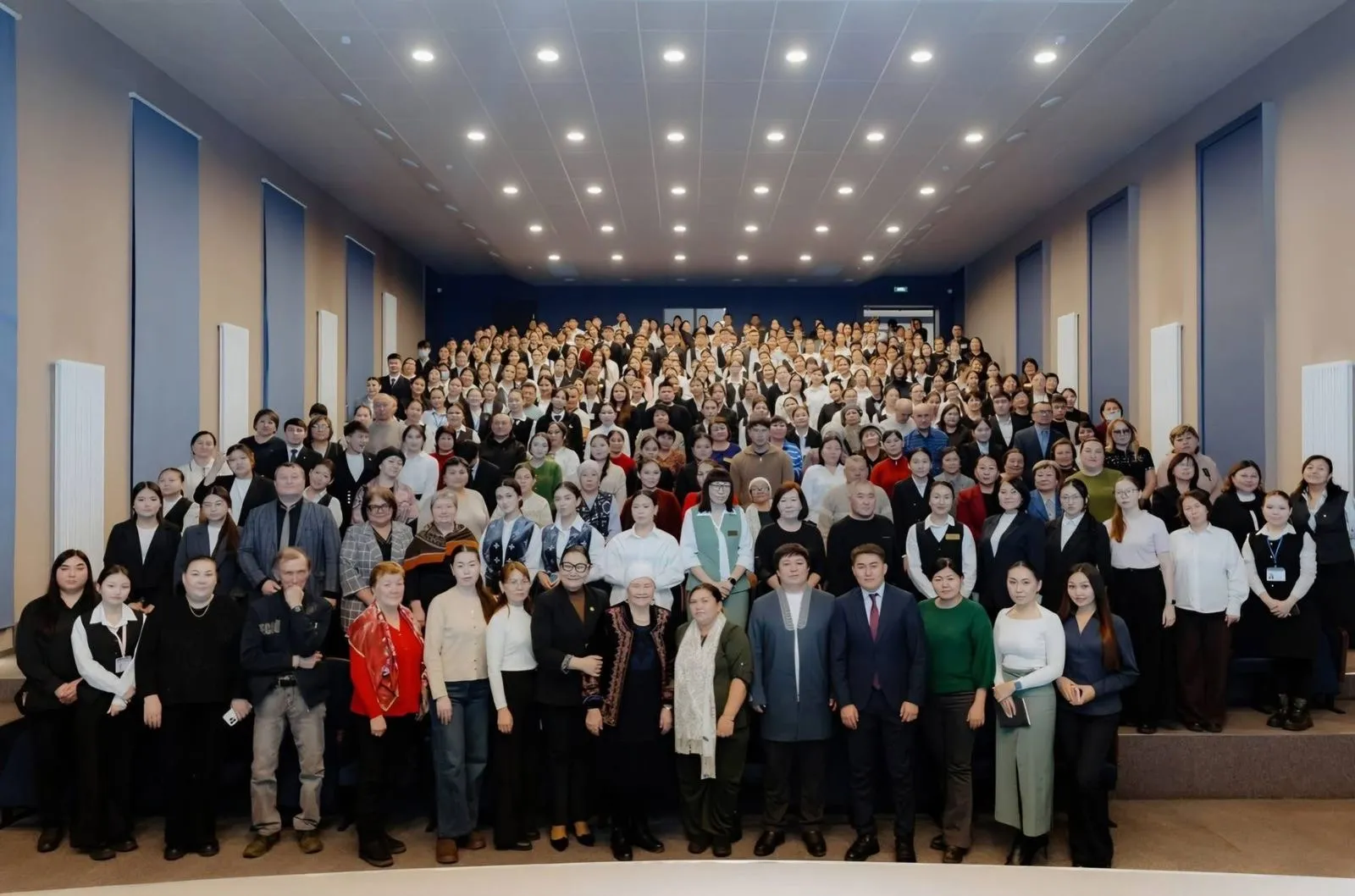 Жаңа Конституция педагогикалық ұжым алдында талқыланды