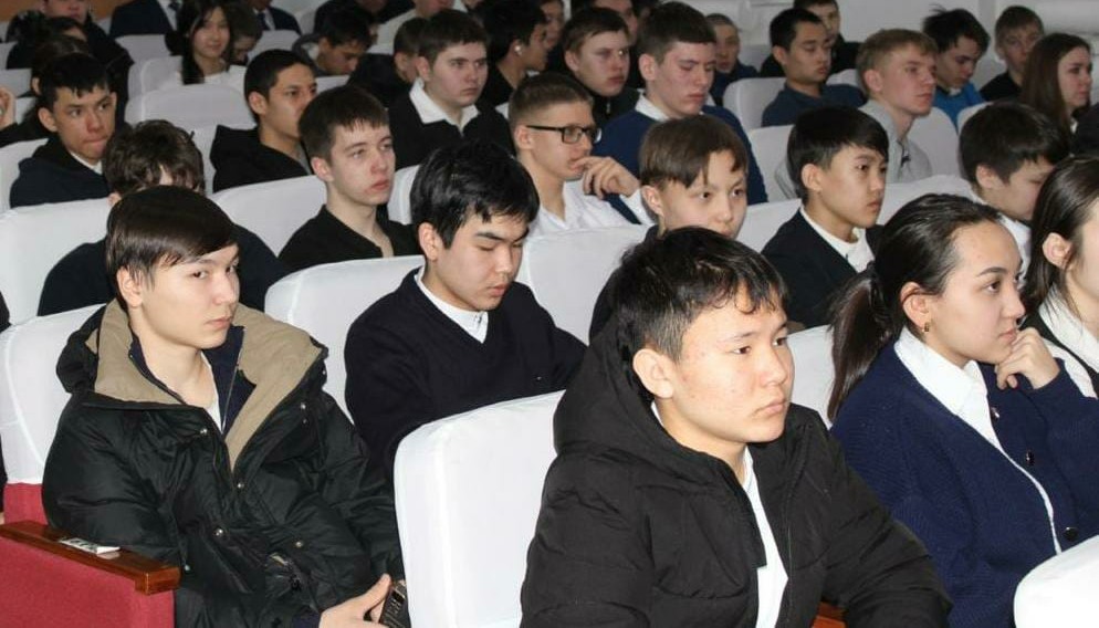 Аудандық «AMANAT» партиясының филиалында Конституциялық реформаны талқылауға арналған «Жастар рухы» жастар қанатының отырысы өтті