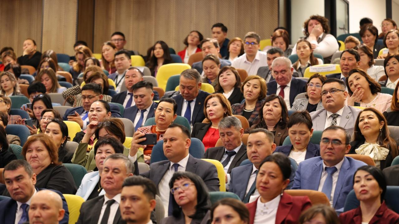 Сапалы білім - тең мүмкіндік: Оқу-ағарту министрлігі алқа отырысында 2025 жылдың қорытындысын жариялады