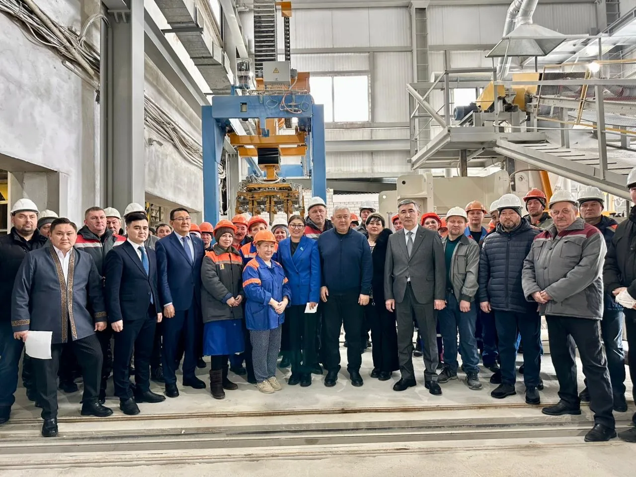 Абай облысында өңірлік коалиция «Силикат» кәсіпорны ұжымымен кездесті