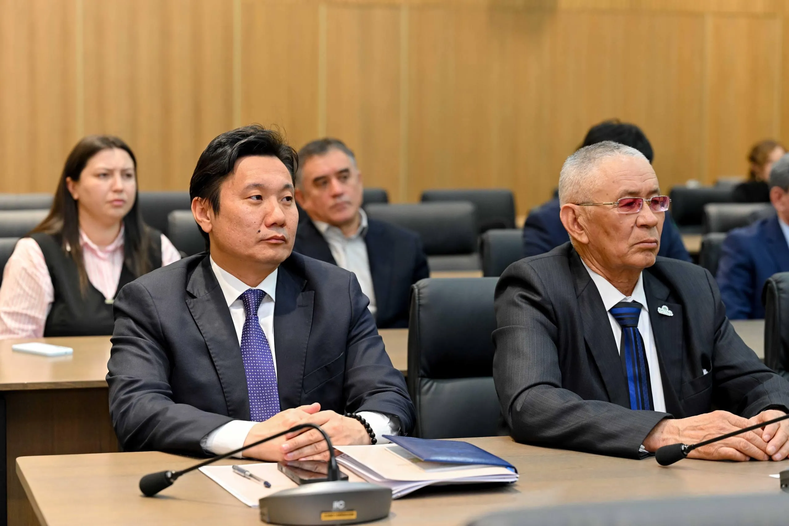 Члены общественного совета области Абай выразили поддержку новой Конституции