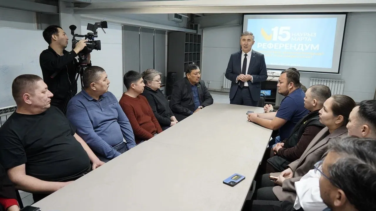 В ОБЛАСТИ АБАЙ ОБСУДИЛИ ПРОЕКТ НОВОЙ КОНСТИТУЦИИ С КОЛЛЕКТИВОМ ТОО «ARAI EAST FOOD»