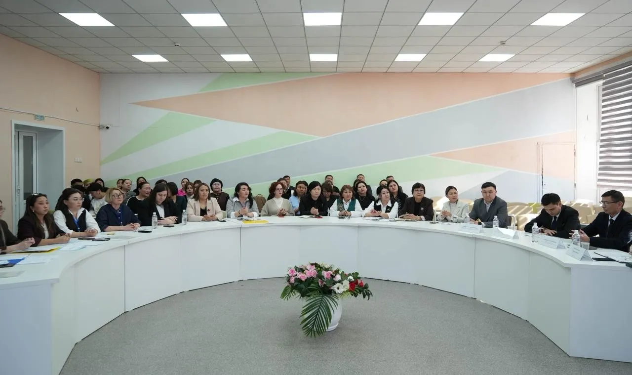 Распознать радикализацию заранее: в Семее прошёл практический семинар для педагогов