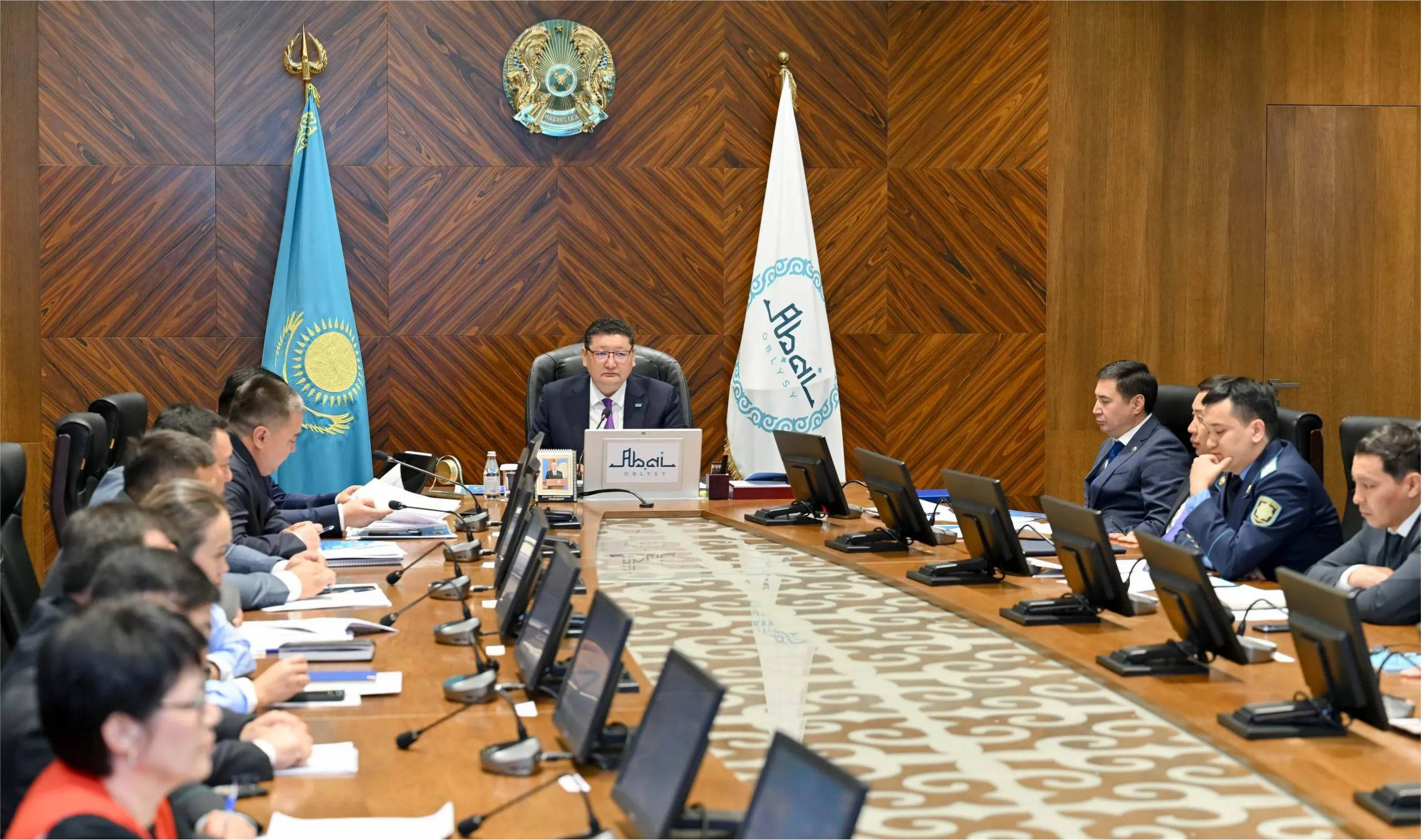 Обсуждены вопросы завершения «долгостроев» в регионе