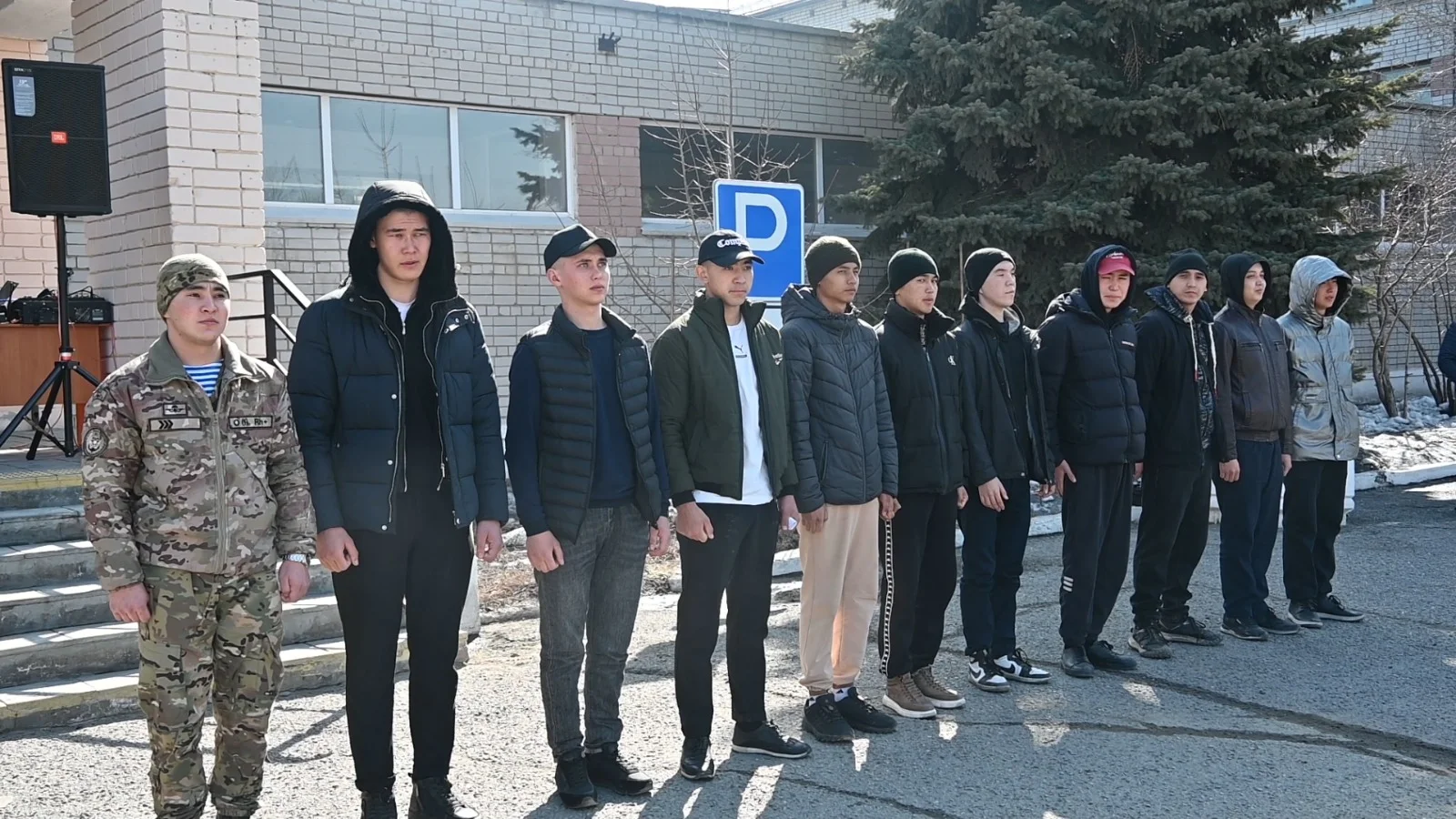 Семейден 540 жас азамат әскер қатарына аттанады