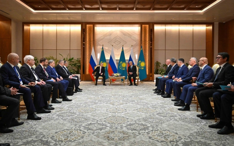 Қазақстан мен Ресей президенттері шағын құрамда келіссөз жүргізді