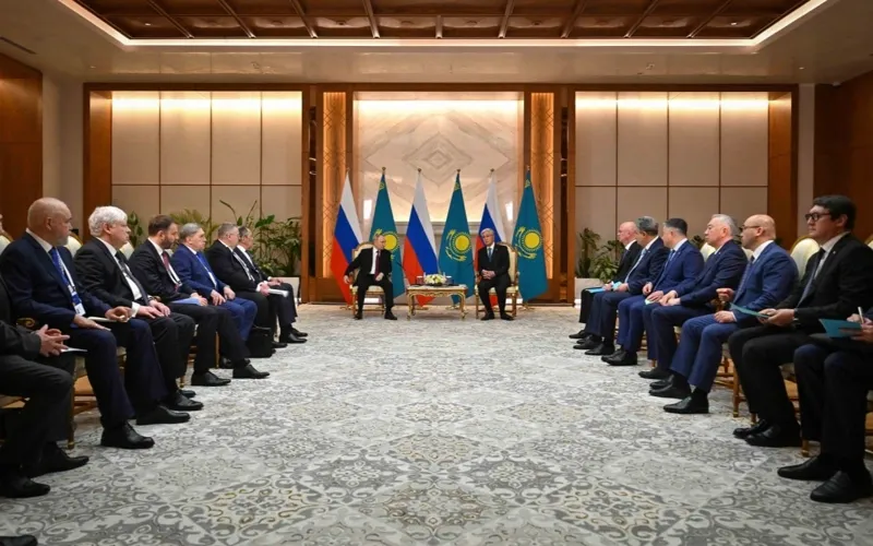 Қазақстан мен Ресей президенттері шағын құрамда келіссөз жүргізді  