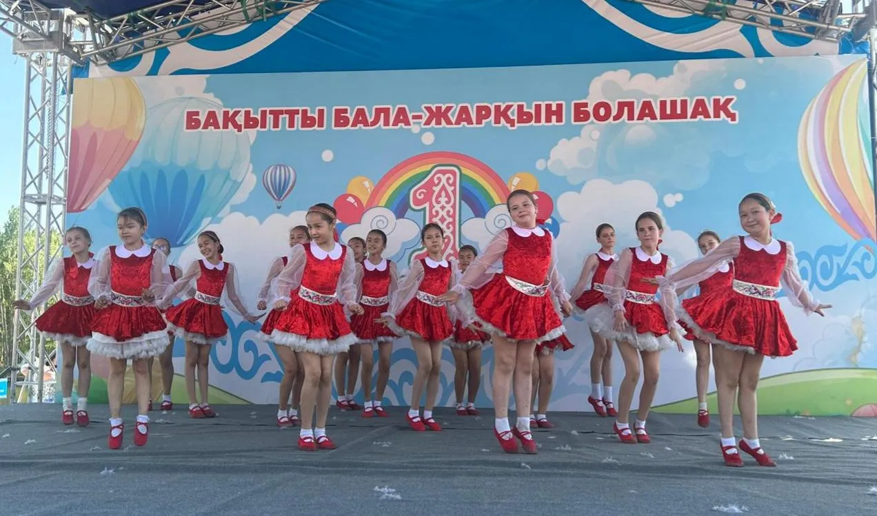 «Бақытты бала – жарқын болашақ»: Семейде Балаларды қорғау күніне арналған фестиваль өтті