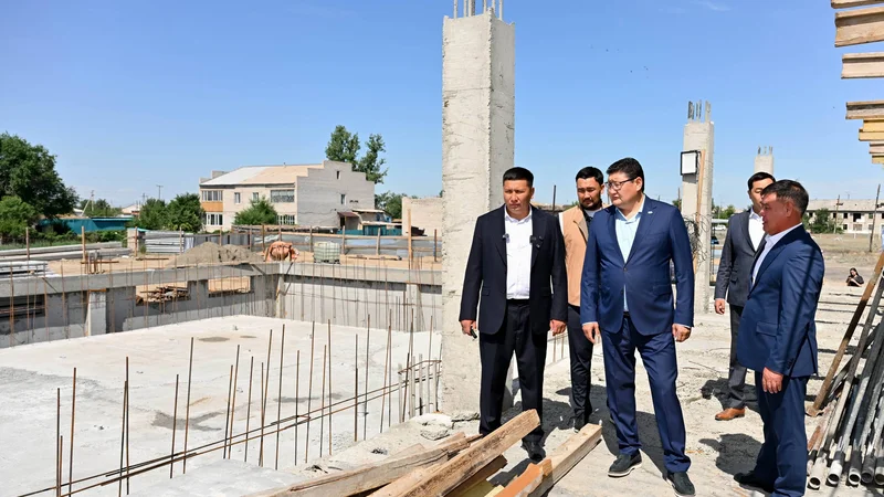 Шардағы оң өзгерістер: қалада жүзу бассейні салынып, теміржол вокзалы қайта жаңғыртылып жатыр