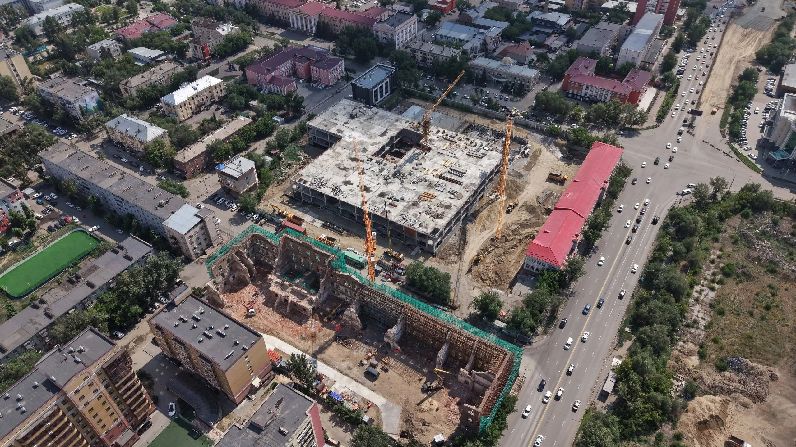 Семейде «Semey Mall» сауда ойын-сауық орталығы салынып жатыр 